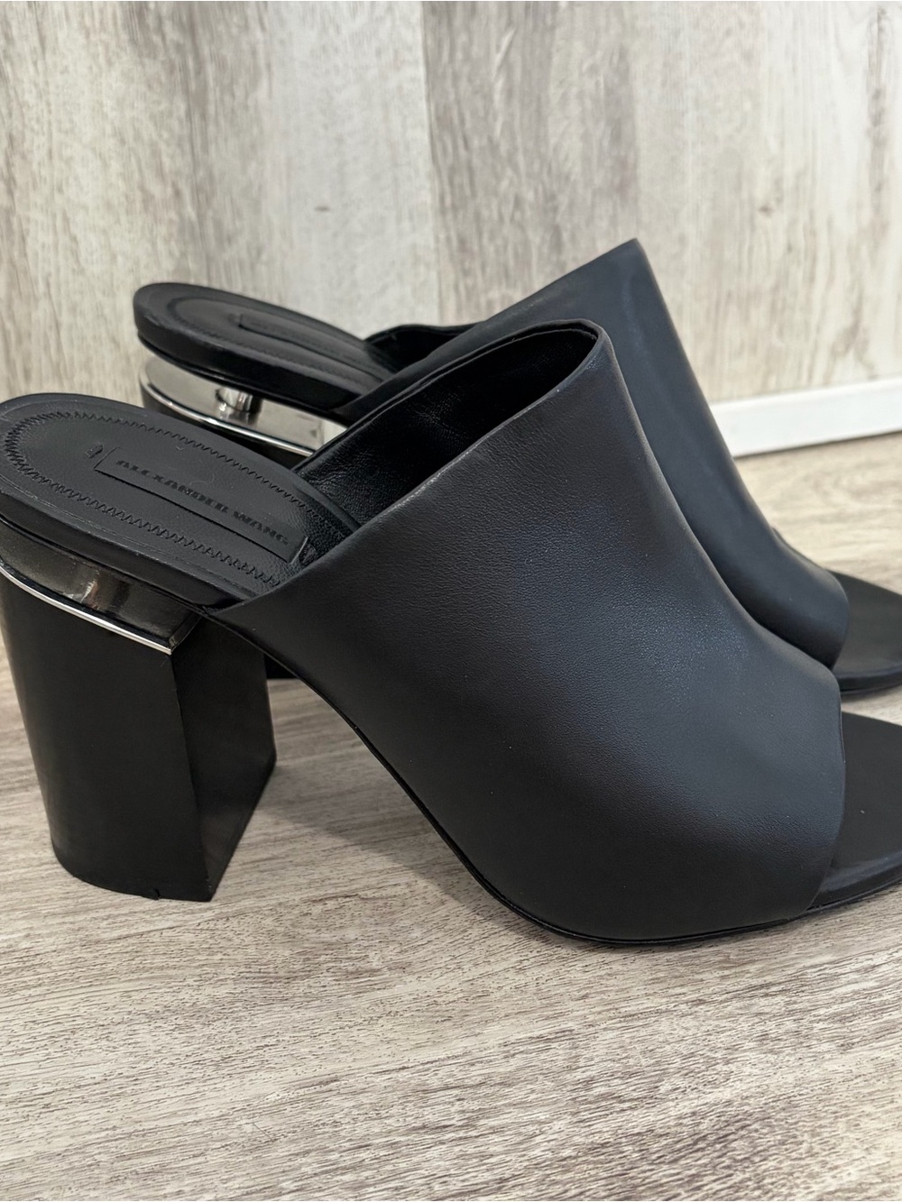 Alexander Wang Avery black leather mule Sandals Heels Womens 9.5